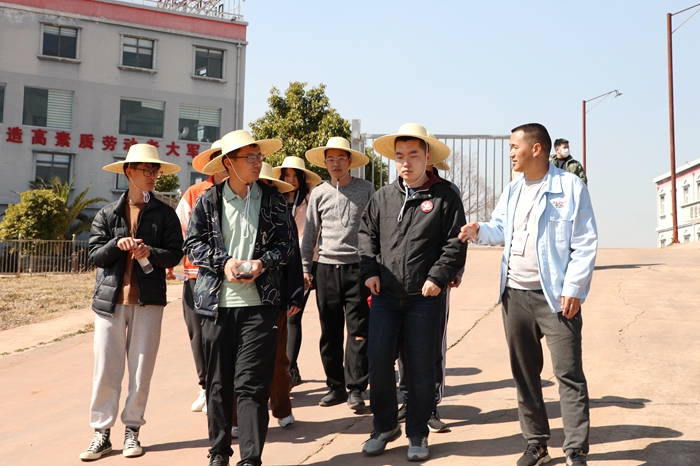 千名碩博進楚雄 | 清華大學校地人才合作“楚雄行”調研組到云南愛爾發公司調研